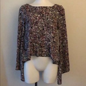 Think + Believe Italia 🇮🇹| Angel sleeve blouse